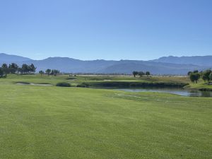 Classic Club 18th Approach